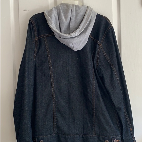 Active Denim Jacket - Picture 4 of 4